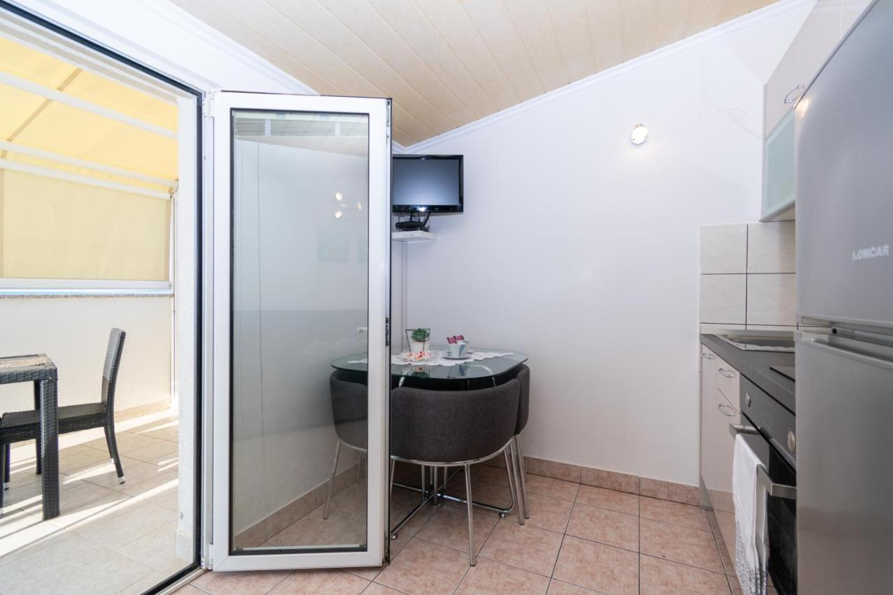 Apartment Mandre 4093B Esterno foto